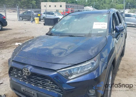 2021 Toyota Rav4 Xle из США, поврежденный, VIN 2T3P1RFV2MW240252